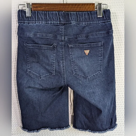Guess women's distressed jeans shorts size xs - Picture 2 of 6